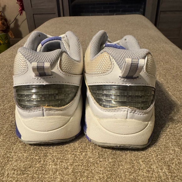 New Balance Women's 806 Gray and Purple tennis shoes - Picture 6 of 11